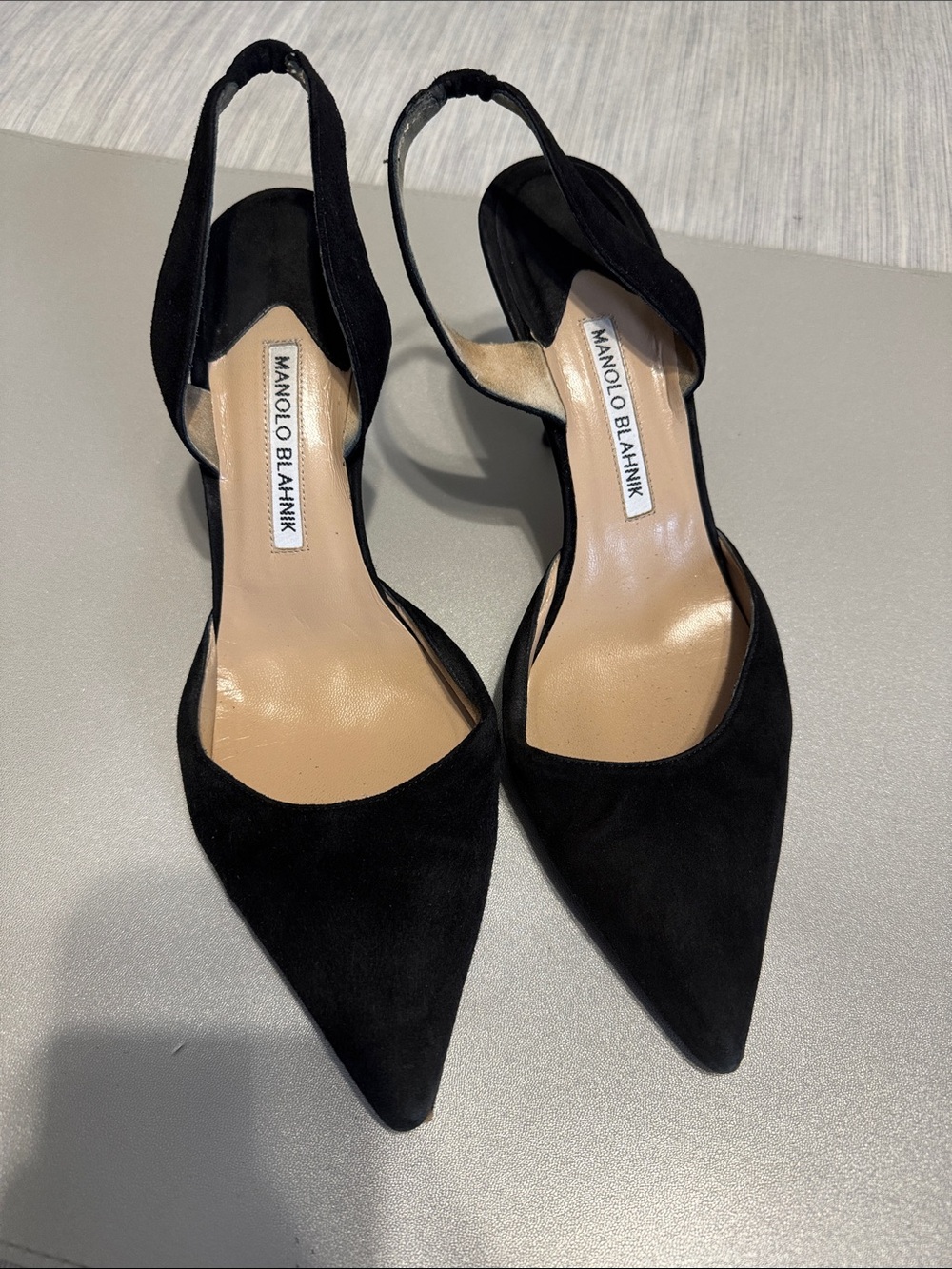 Manolo Blahnik Carolyne Black Suede Slingback Pointed Pumps Size EU 39 / US 8.5